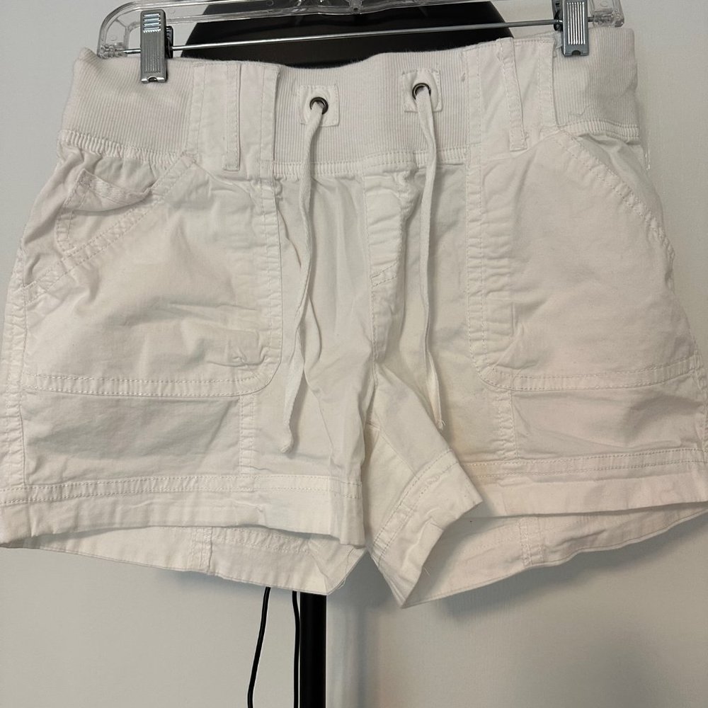 Drawstring white shorts from Maurice's